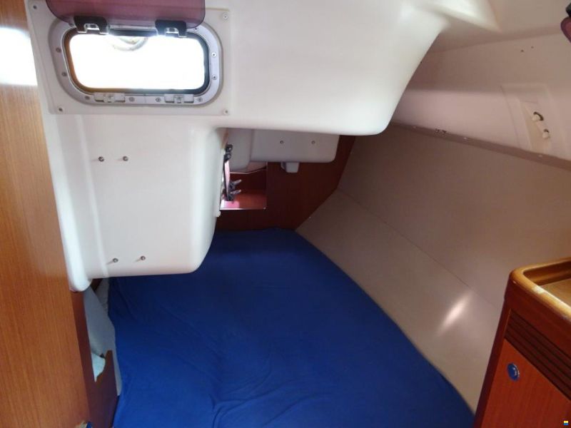Beneteau Oceanis 37