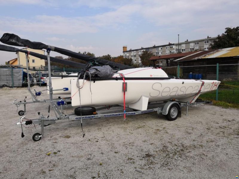 Seascape 18 / First 18 SE