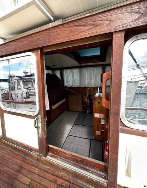 Nauticat 33