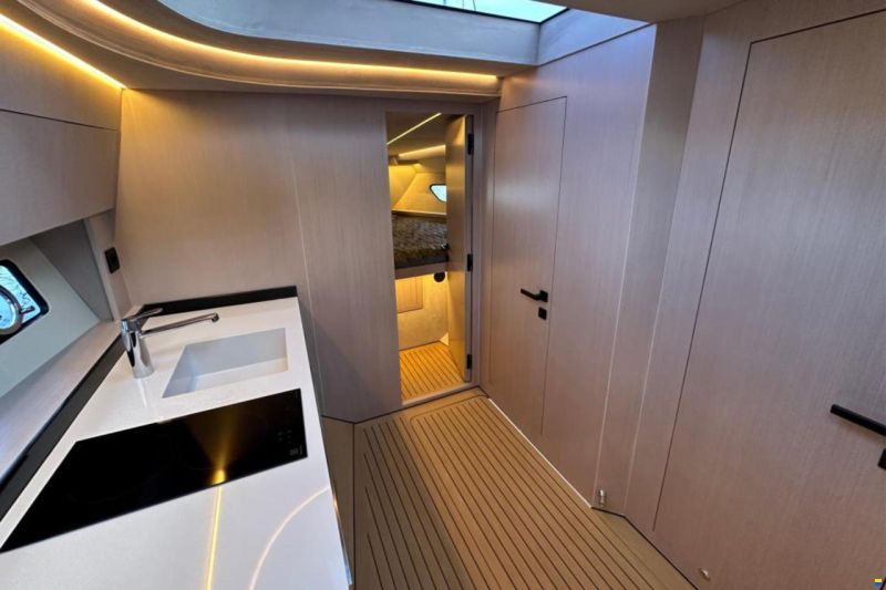 Focus Motor Yacht 3X