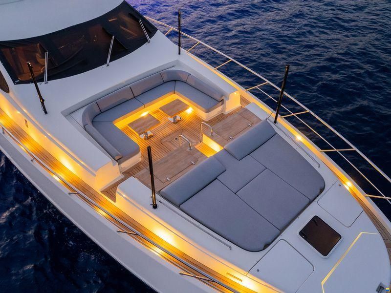 Azimut L98