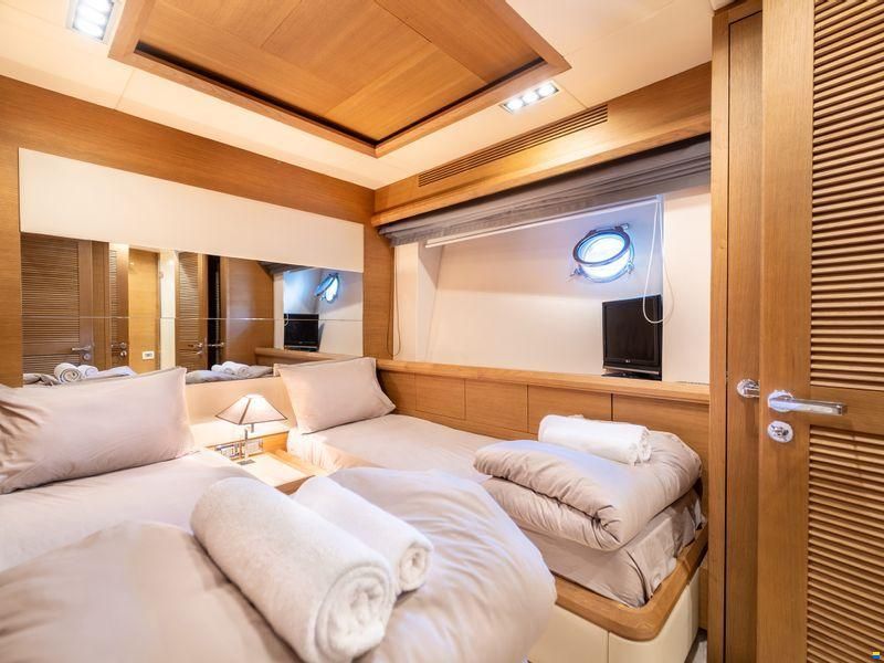 Azimut L98