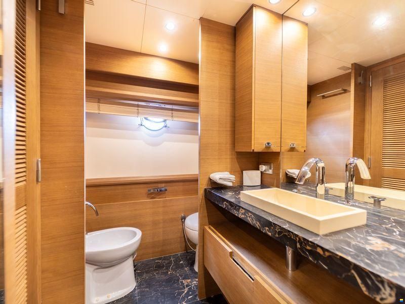 Azimut L98
