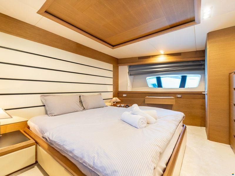 Azimut L98