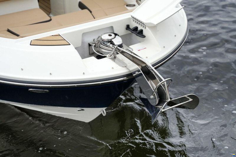 Sea Ray SDX 230