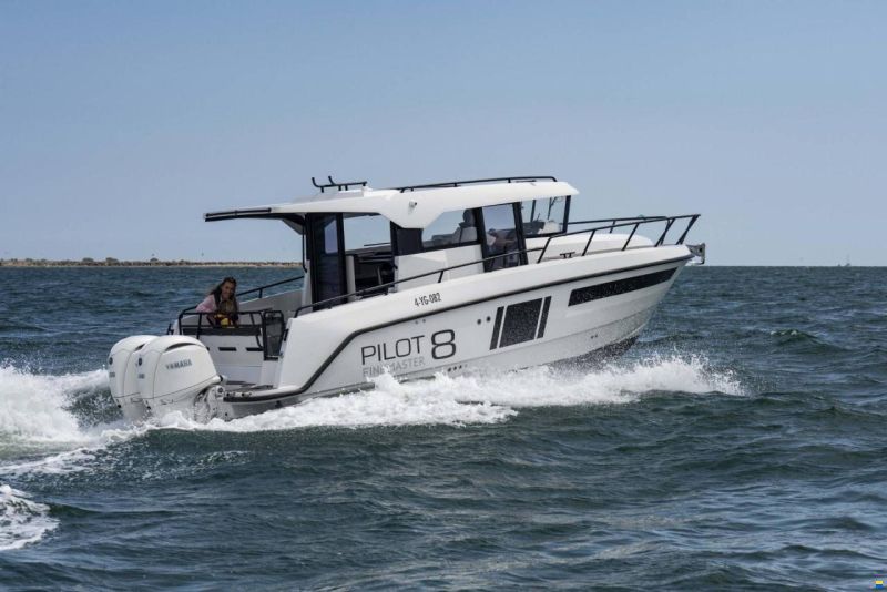 Finnmaster Pilot 8 - 2 X 150 HP Yamaha