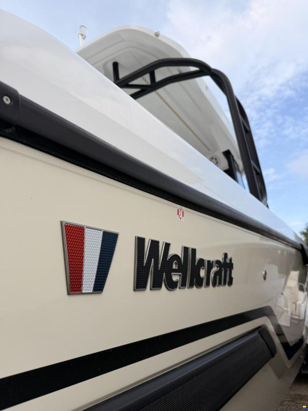 Wellcraft 28 T-TOP