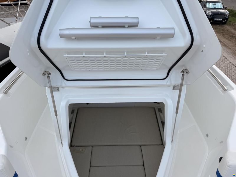 Wellcraft 28 T-TOP