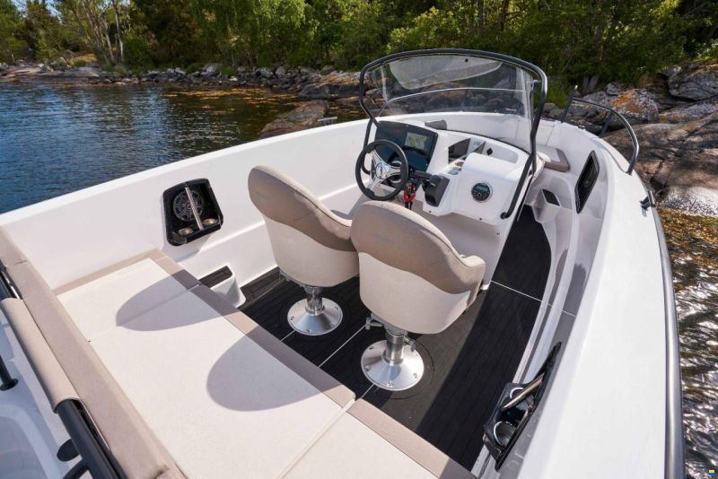 Ryds 630VI Mid C - 115 HP Yamaha