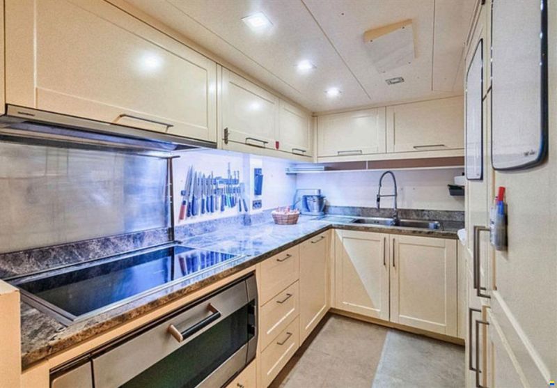 Falcon Yachts GB 102