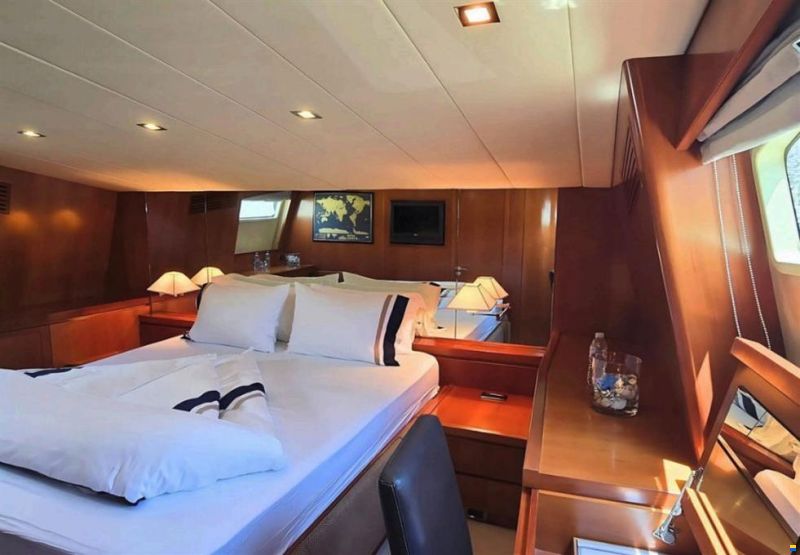 Falcon Yachts GB 102