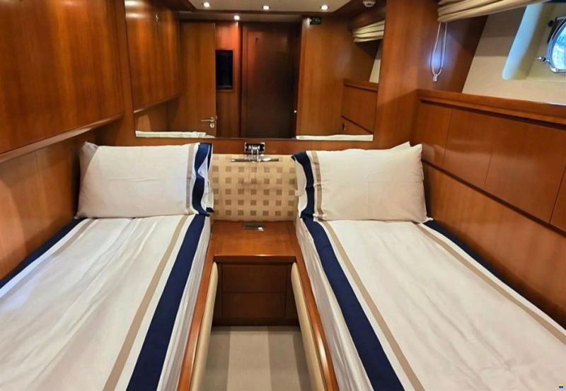 Falcon Yachts GB 102