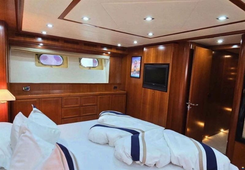 Falcon Yachts GB 102
