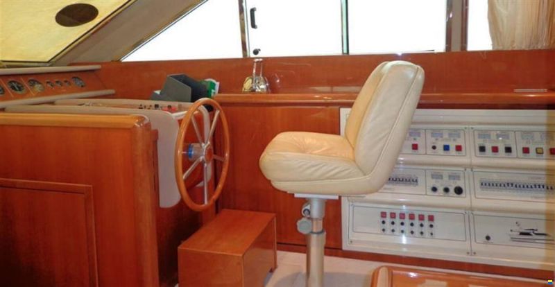 Falcon Yachts GB 73
