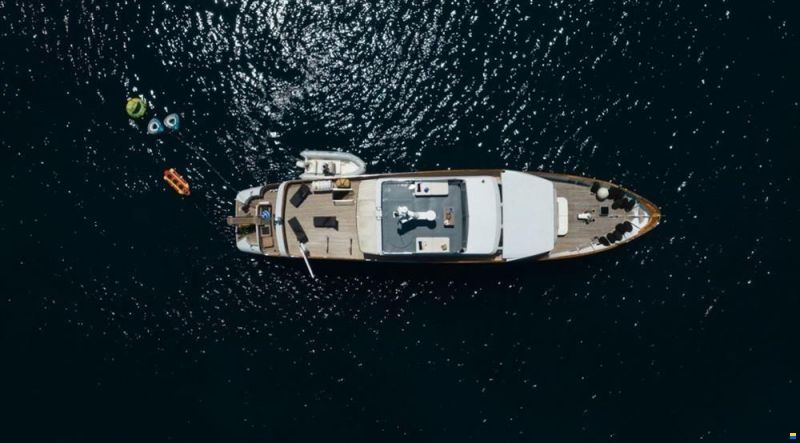 Perama Steel Cruiser 30m