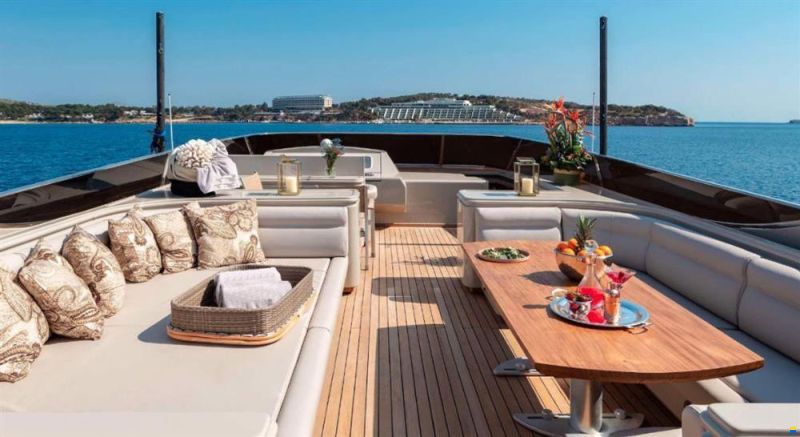 Admiral Boats 90