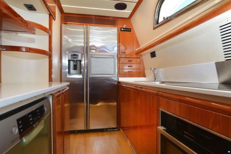 Ferretti 80