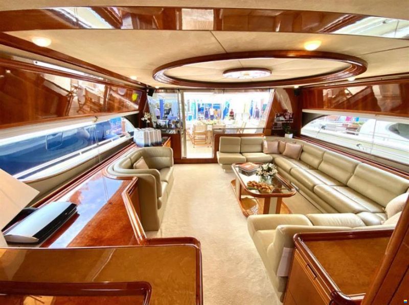 Ferretti 80