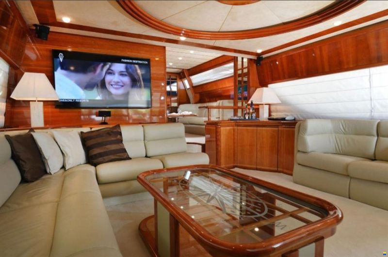 Ferretti 80