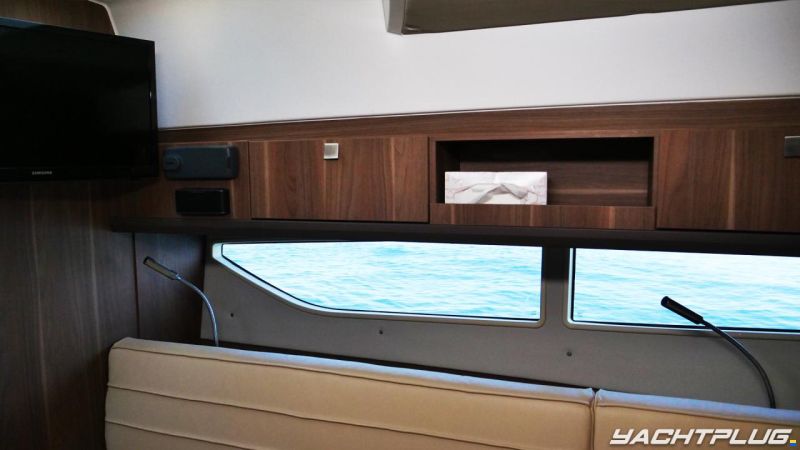 Sealine S330