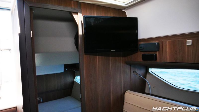 Sealine S330