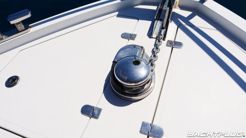Sealine S330