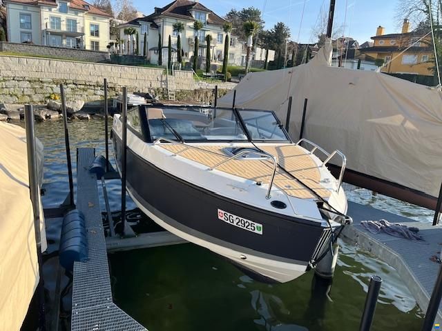 Quicksilver Activ 675