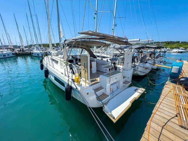 Dufour 44