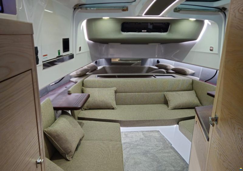 Axopar 45 XC Cross Cabin