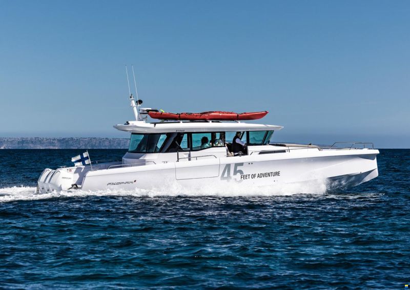 Axopar 45 XC Cross Cabin