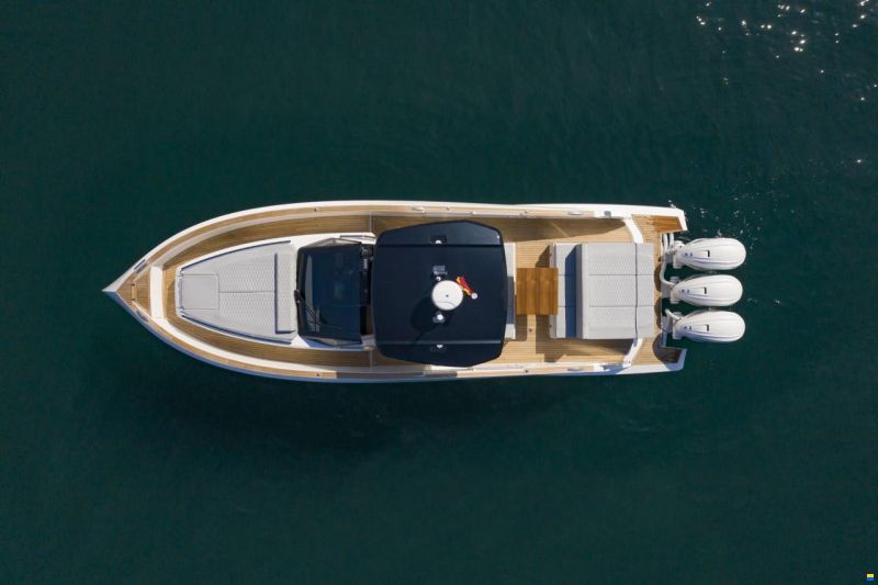 Astondoa 377 Coupe Outboard
