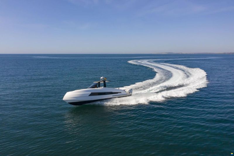 Astondoa 377 Coupe Outboard