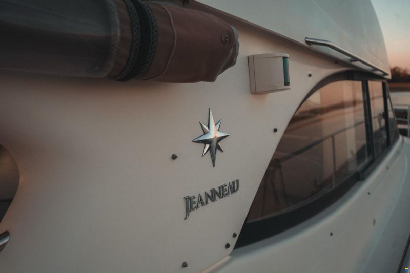 Jeanneau Prestige 36 Fly