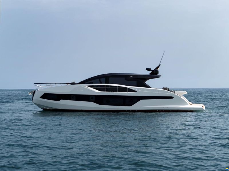 Astondoa 677 Coupe