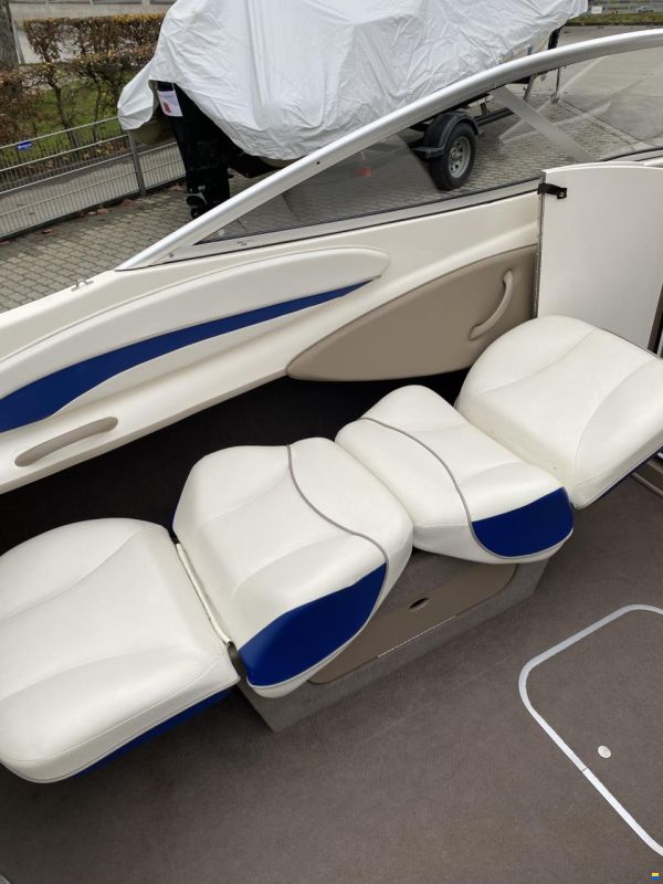 Bayliner 212