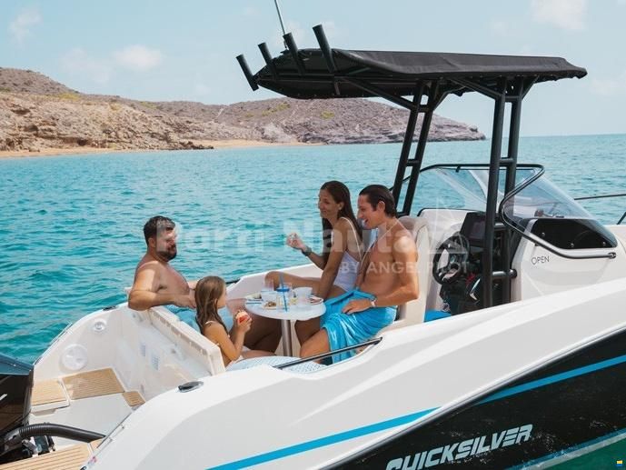 Quicksilver Activ 705 Open