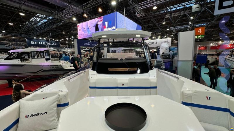 Wellcraft 28 T-TOP