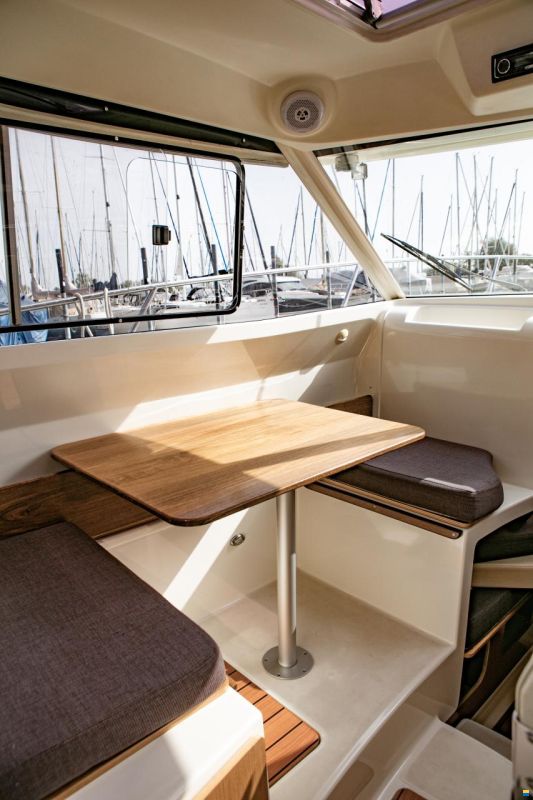 Jeanneau Merry Fisher 725