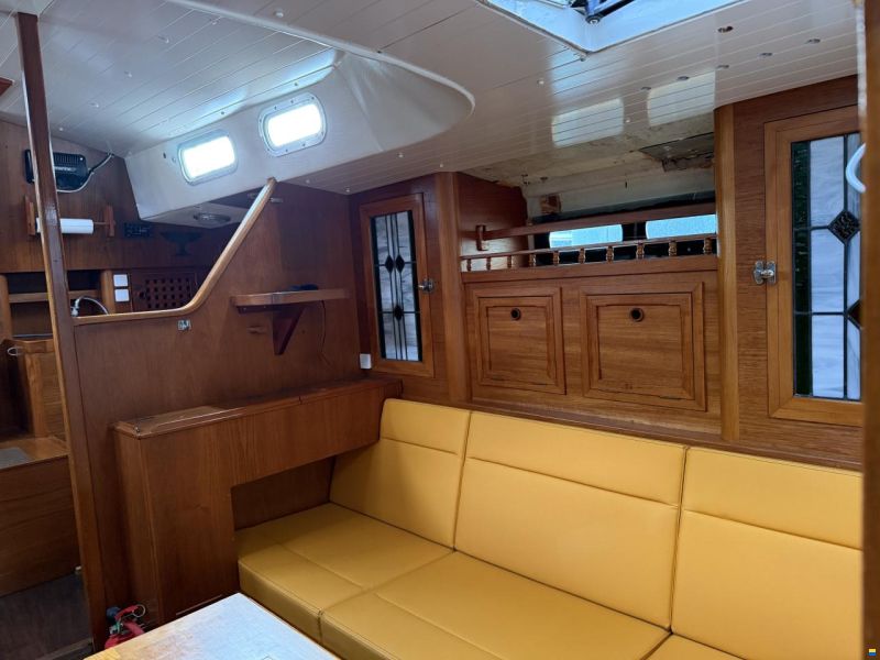 Tradewind 35