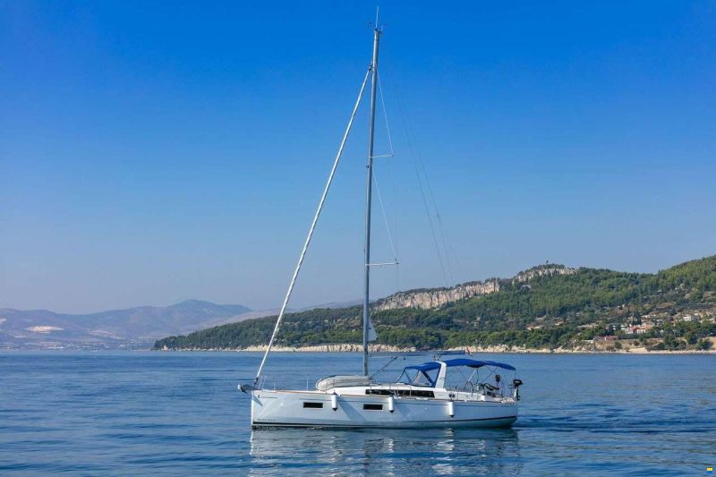 Beneteau OCEANIS 38.1