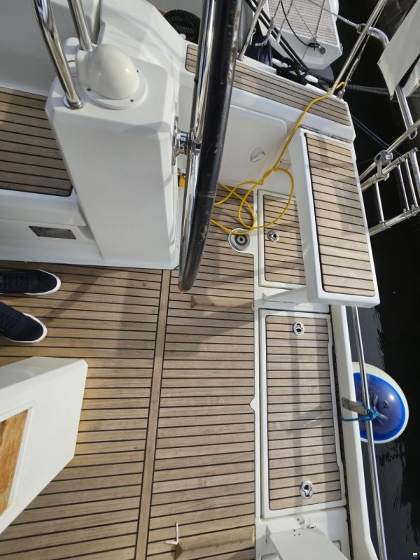 Beneteau OCEANIS 38.1