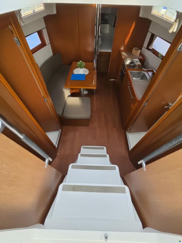 Beneteau OCEANIS 38.1