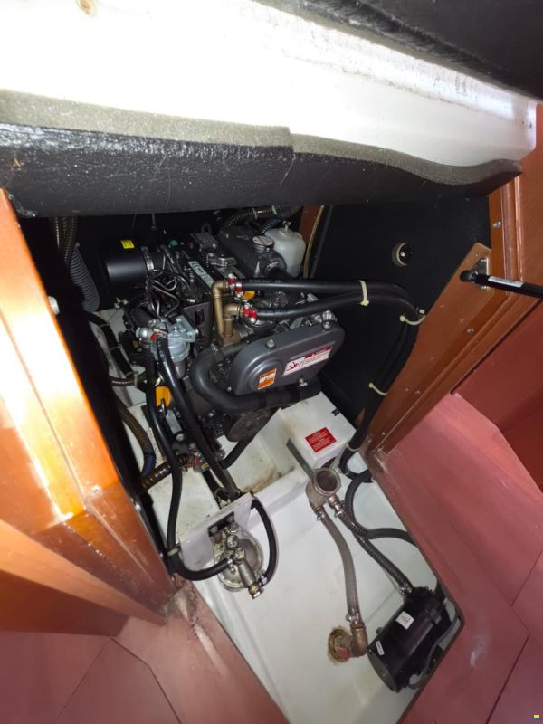 Beneteau OCEANIS 38.1