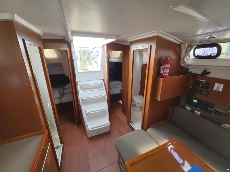 Beneteau OCEANIS 38.1