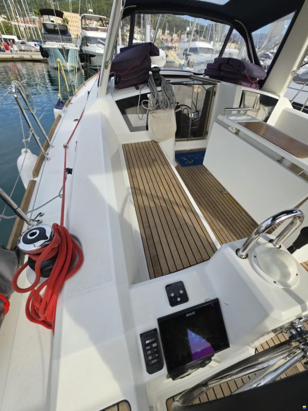 Beneteau OCEANIS 38.1