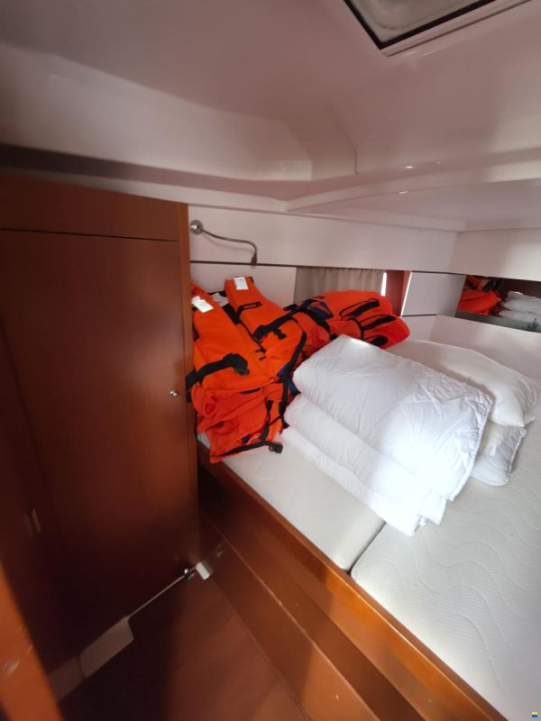 Beneteau OCEANIS 38.1