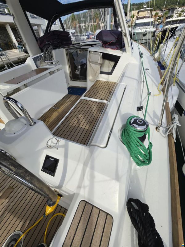Beneteau OCEANIS 38.1