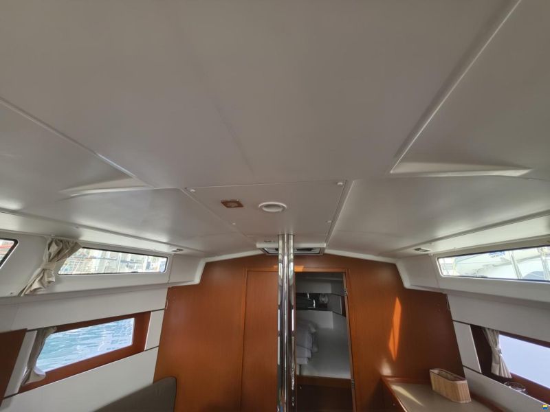 Beneteau OCEANIS 38.1