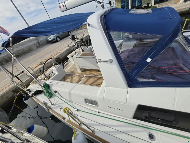 Beneteau OCEANIS 38.1