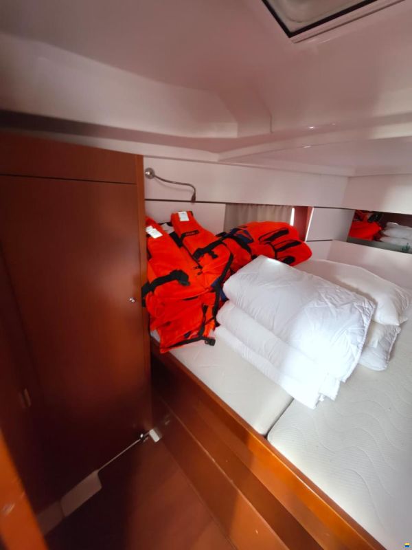 Beneteau OCEANIS 38.1